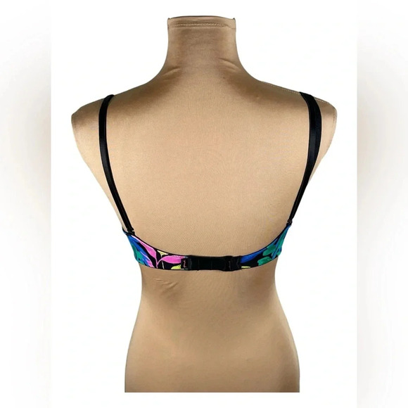 🩷 V SECRET bra 32C 🩷 - Picture 2 of 8